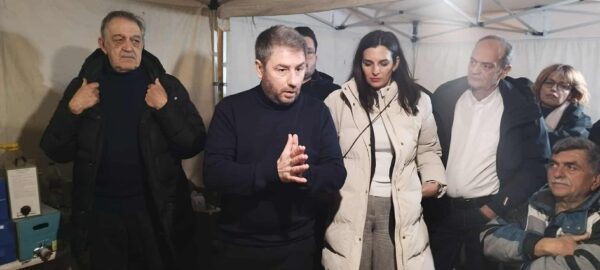 Ανδρουλάκης από μπλόκο Σιάτιστας: Αν δεν δοθούν λύσεις για το κόστος παραγωγής, προοπτική για την Περιφέρεια δεν υπάρχει