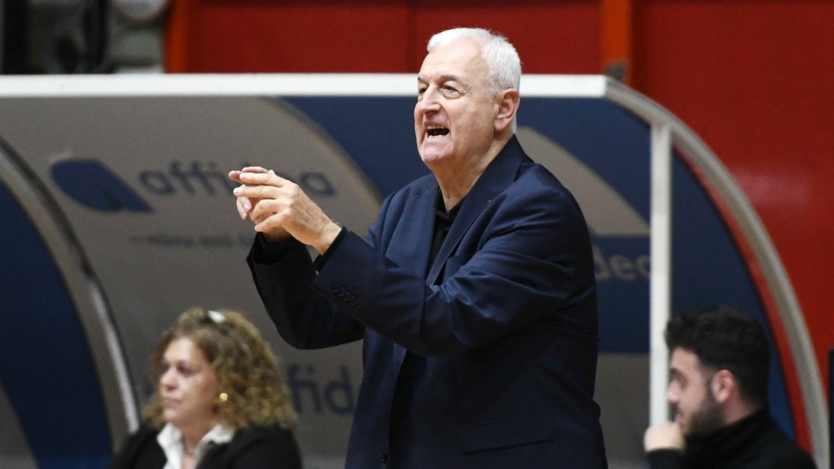 Σάκοτα: «Να έχω διαθέσιμους τουλάχιστον όσους παίκτες είχα στην προπόνηση»