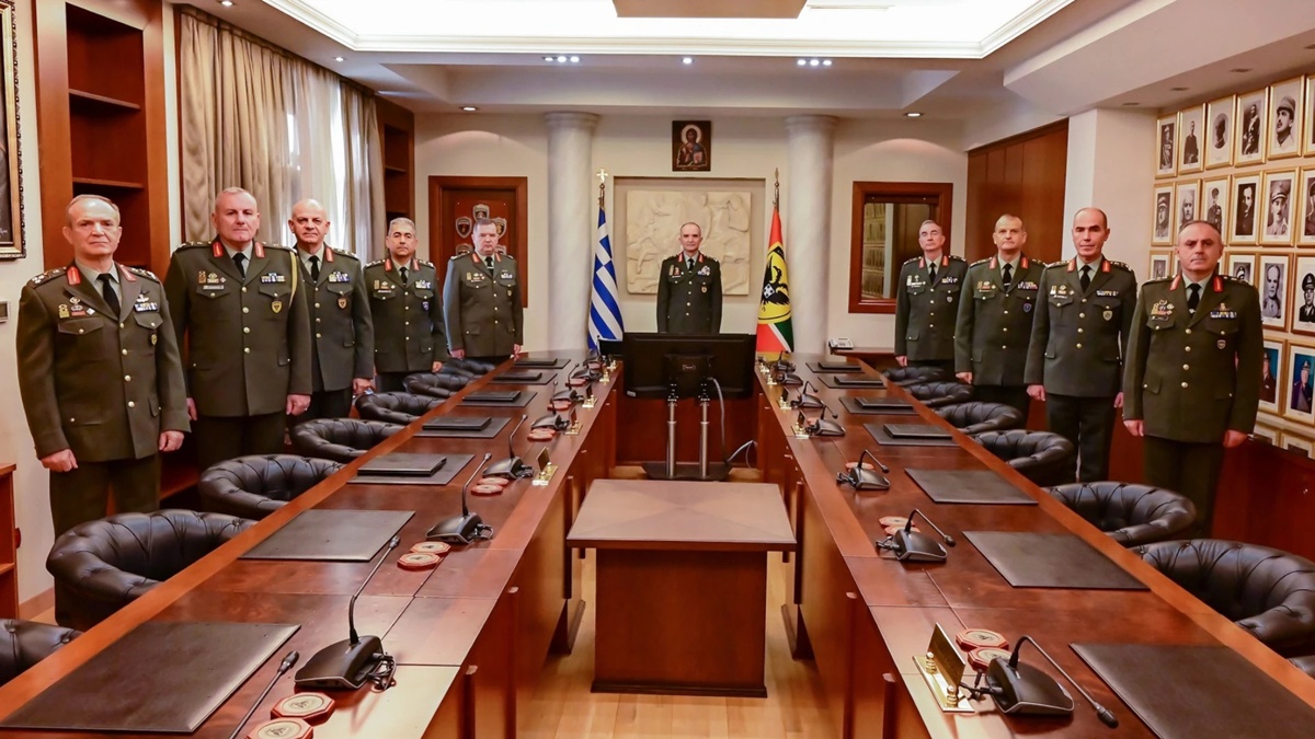 Πρώτη συνεδρίαση για το νέο Ανώτατο Στρατιωτικό Συμβούλιο