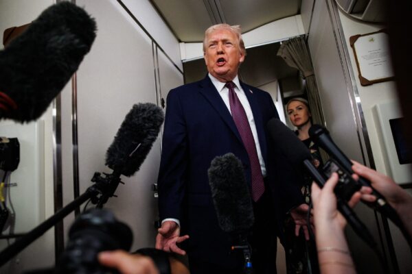 Το Ιράν «θέλει να διαπραγματευτεί» και προετοιμάζεται συνάντηση, λέει ο Τραμπ