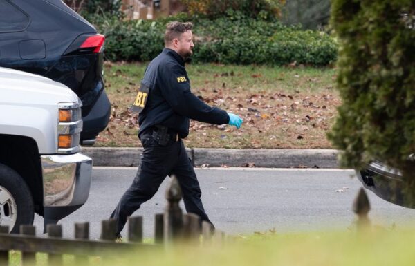 ΗΠΑ: Έρευνα του FBI στο σπίτι δημοσιογράφου της Washington Post για διαρροή κυβερνητικών εγγράφων