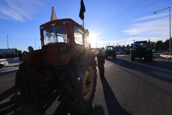 Αγρότες: Στο τραπέζι του διαλόγου με ανοιχτούς δρόμους – Το νέο ραντεβού, οι προϋποθέσεις και τα επόμενα βήματα