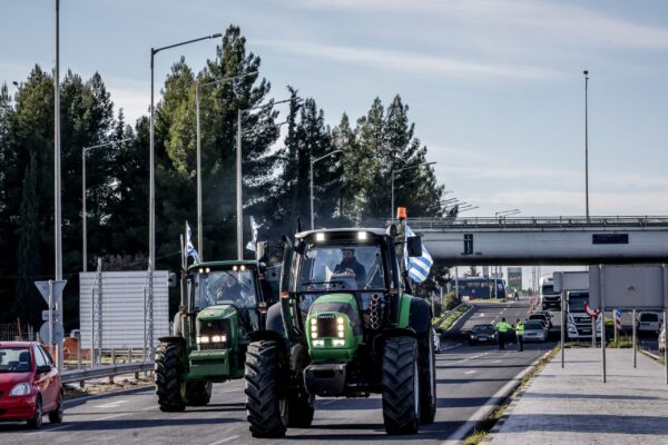 Τη Δευτέρα το ραντεβού του Πρωθυπουργού με τους αγρότες – Λύσεις εντός δημοσιονομικού πλαισίου προτάσσει η κυβέρνηση