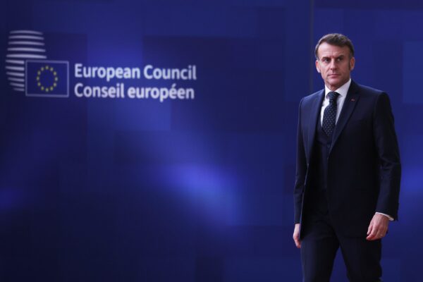 Η Γαλλία προτίθεται να ζητήσει την υιοθέτηση οικονομικών αντίμετρων από την Ε.Ε. μετά τις δασμολογικές απειλές Τραμπ
