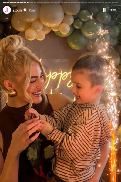 Ιωάννα Τούνη: Το θεματικό πάρτι γενεθλίων που ετοίμασε για τον μικρό Πάρη – Δεινόσαυροι, παιχνίδια και ενθουσιασμός