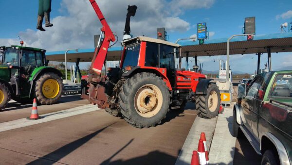 Οξεία πολιτική αντιπαράθεση για το αγροτικό – Για απουσία σχεδίου ζητήματος κατηγορεί την κυβέρνηση η αντιπολίτευση