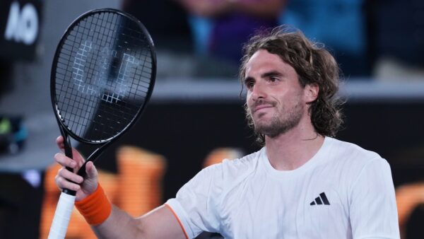 Πρόκριση για τον Τσιτσιπά στον δεύτερο γύρο του Αυστραλιανού Open