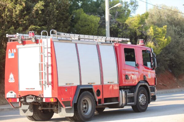 Γραμματικό: Οδηγός τραυματίστηκε μετά από καθίζηση του εδάφους