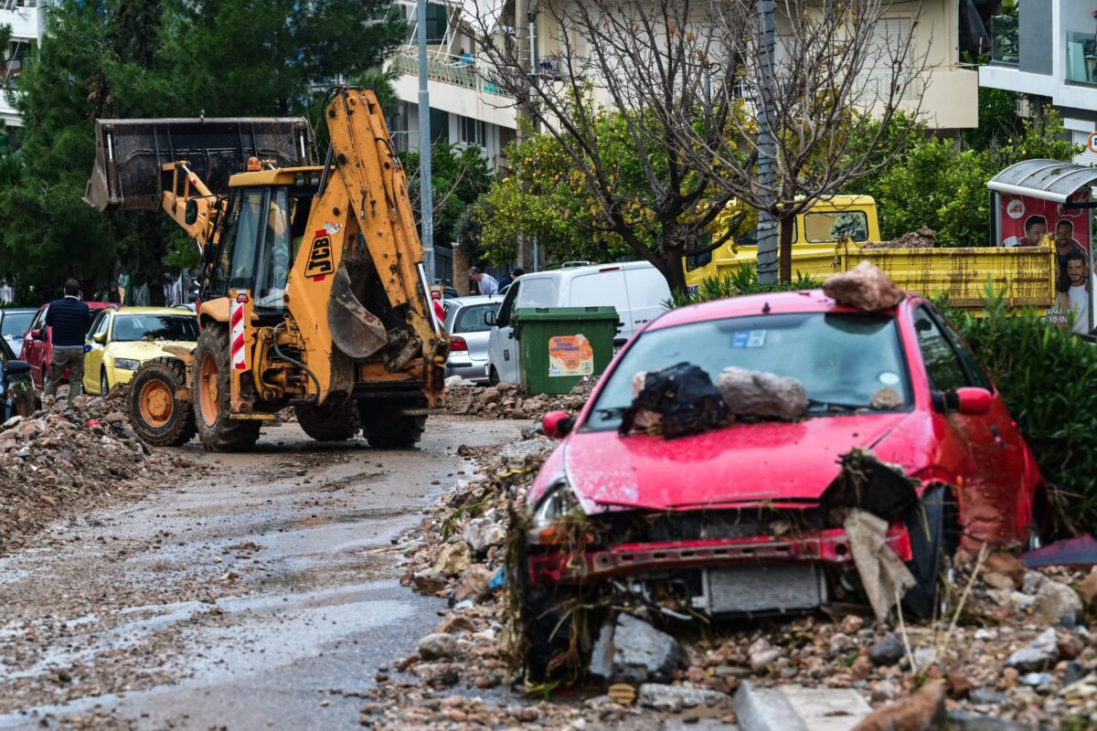 Πώς θα αποζημιωθείτε από την κακοκαιρία: Βήμα-βήμα η διαδικασία – Τι είπε στο ΕΡΤnews ο K. Κατσαφάδος