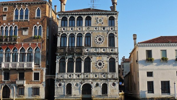 Βενετία: Εννέα υπνοδωμάτια, επτά πρόωροι θάνατοι – Μπορεί το «καταραμένο» παλάτι να προσελκύσει αγοραστή;