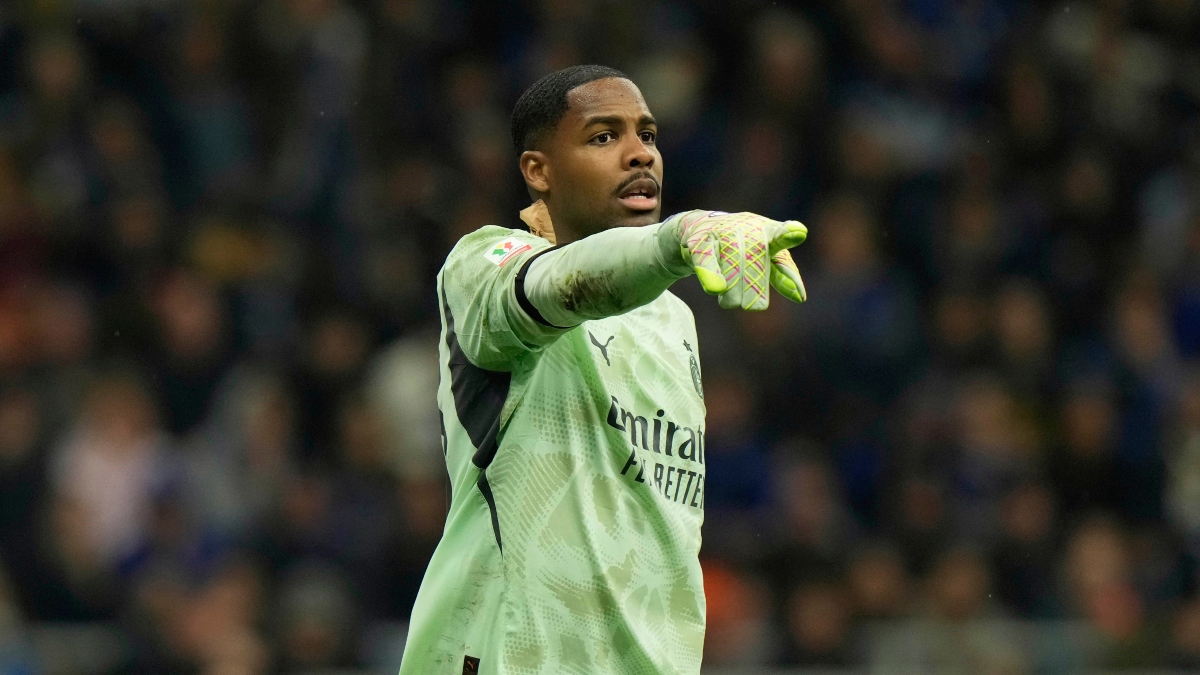 Ο Μενιάν ανανεώνει και μένει στη Μίλαν