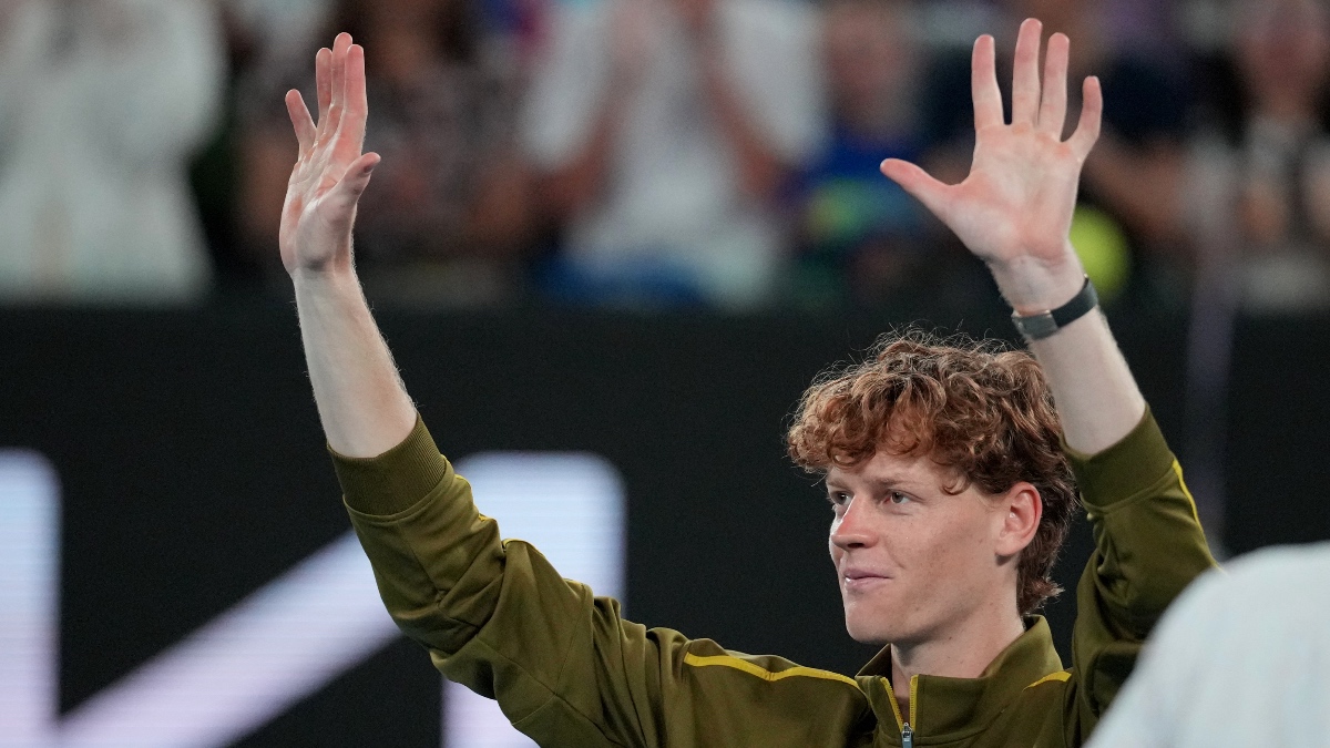 Ο Σίνερ νίκησε… κράμπες και καύσωνα για να προκριθεί στους «16»