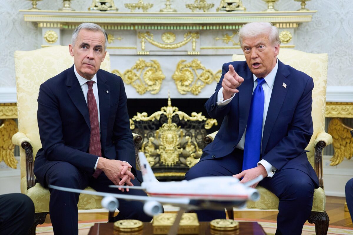 Ο Τραμπ απειλεί τον Καναδά με δασμούς 100% αν κάνει εμπορική συμφωνία με την Κίνα