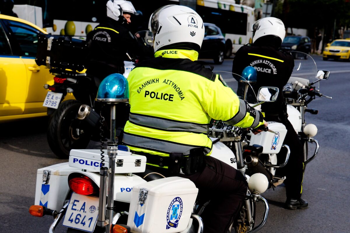 Συνελήφθη 56χρονος στο Ζεφύρι – Βρέθηκε όπλο και ένας γεμιστήρας στην κατοχή του