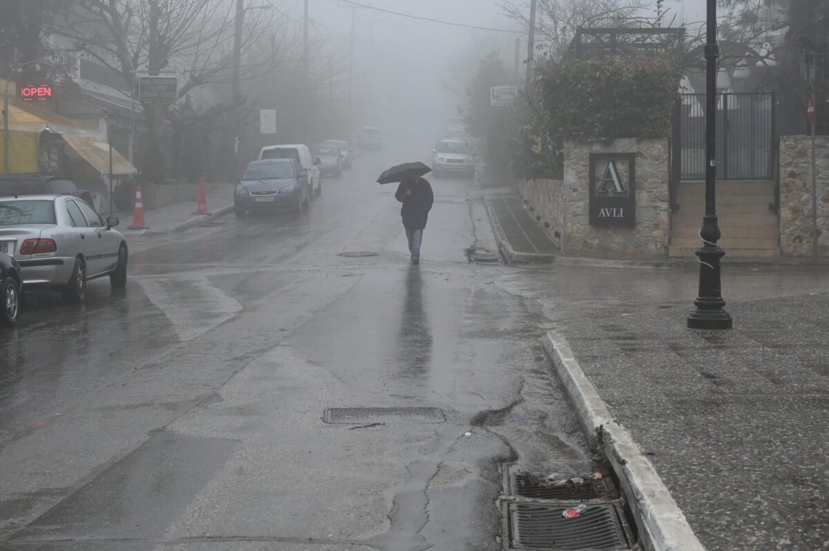 Πορτοκαλί προειδοποίηση για έντονα καιρικά φαινόμενα από αύριο – Ισχυρές βροχές, καταιγίδες και θυελλώδεις άνεμοι