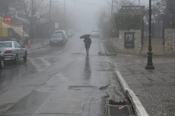 Πορτοκαλί προειδοποίηση για έντονα καιρικά φαινόμενα από αύριο – Ισχυρές βροχές, καταιγίδες και θυελλώδεις άνεμοι