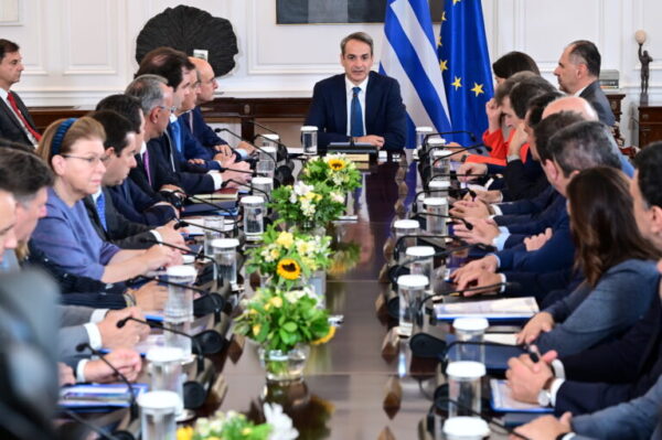 Συνεδριάζει σήμερα το Υπουργικό Συμβούλιο υπό τον Πρωθυπουργό – Επτά κρίσιμα θέματα στην ατζέντα