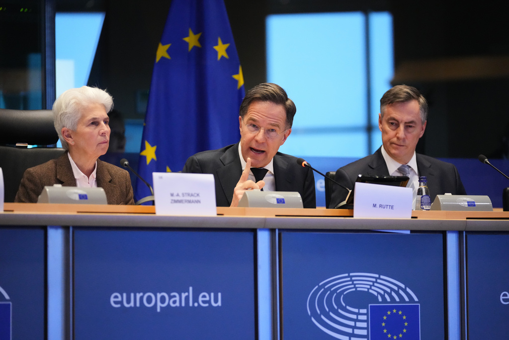 Μ. Ρούτε: Όποιος πιστεύει πως η Ευρώπη μπορεί να υπερασπιστεί τον εαυτό της χωρίς τις ΗΠΑ, απλώς ονειρεύεται