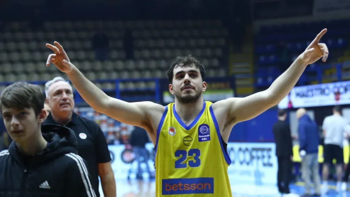 Παπαδάκης: «Αν συνεχίσουμε τη σκληρή δουλειά που κάνουμε, μόνο όμορφα πράγματα μπορούν να συμβούν»