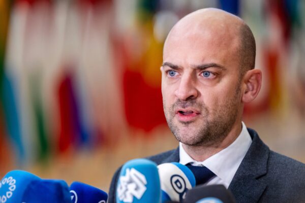 ΥΠΕΞ Γαλλίας προς ΓΓ ΝΑΤΟ: Οι Ευρωπαίοι μπορούν και πρέπει να αναλάβουν την ευθύνη για την ασφάλειά τους