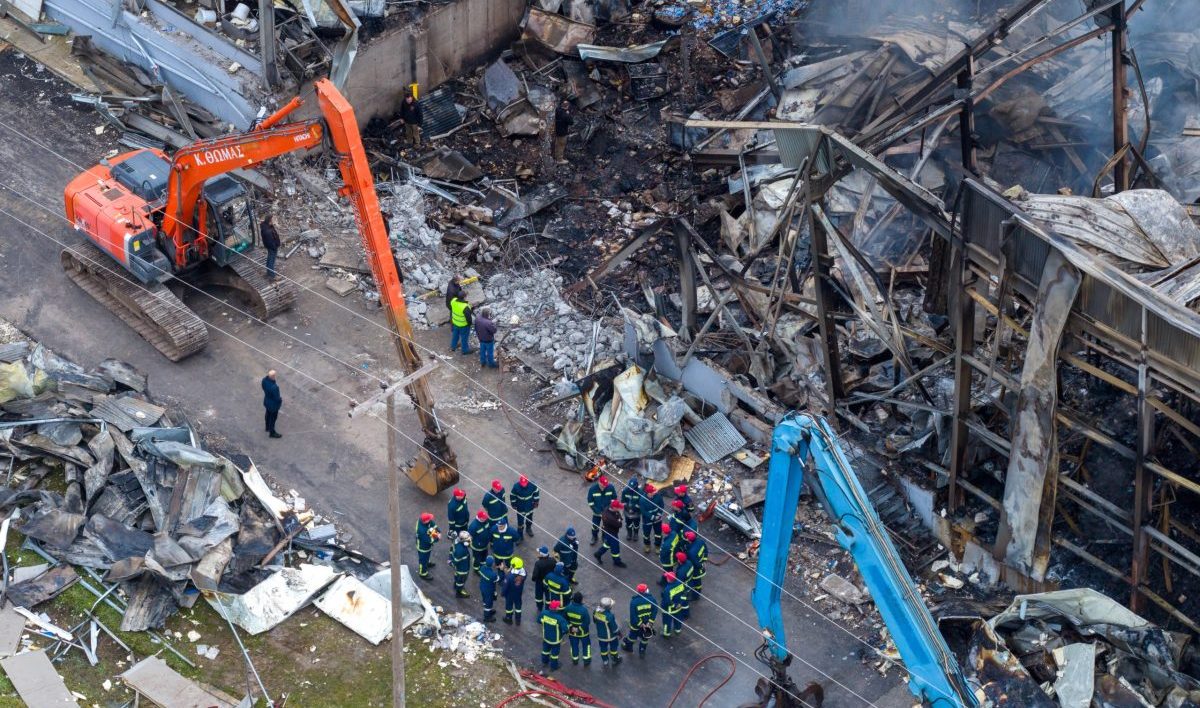 Συνελήφθησαν ο ιδιοκτήτης της «Βιολάντα» και δύο ακόμα στελέχη για την τραγωδία στα Τρίκαλα – Η ανακοίνωση της εταιρείας