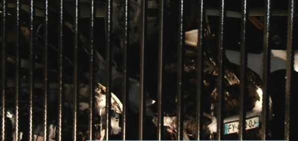 Θεσσαλονίκη: Πυρκαγιά σε μάντρα αυτοκινήτων – Ζημιές σε δύο οχήματα