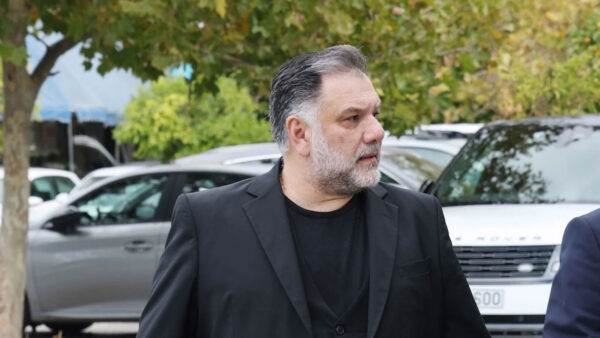 Βαρύ πένθος για τον Γρηγόρη Αρναούτογλου – Έφυγε από τη ζωή η μητέρα του
