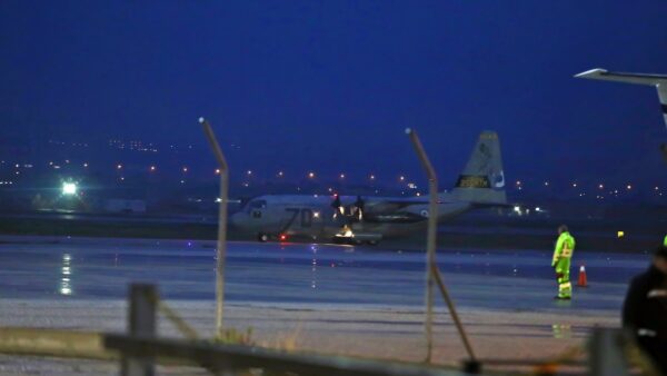 Στη Θεσσαλονίκη το C-130 με τις σορούς των επτά οπαδών του ΠΑΟΚ