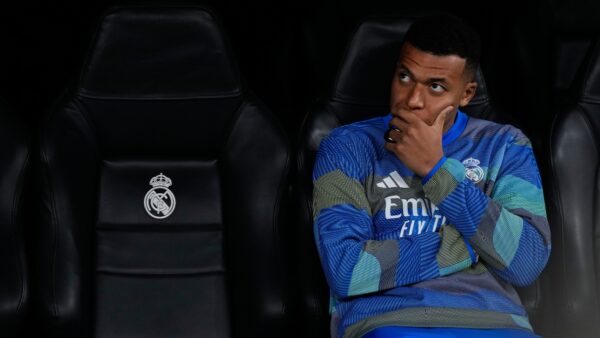 Εμπαπέ: «Δεν καταφέρνουμε να είμαστε συνεπείς στο παιχνίδι μας, μας λείπει λίγο από όλα»