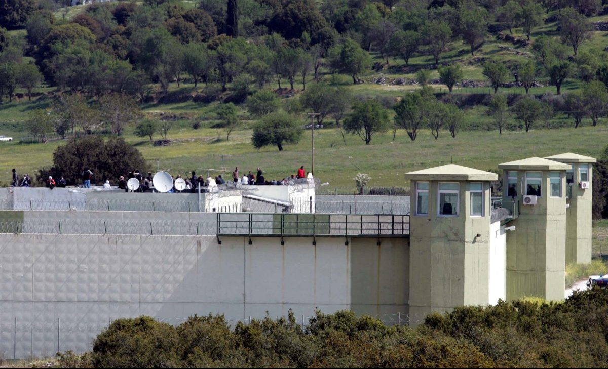 Επίθεση με μαχαίρι σε βαρυποινίτη στις φυλακές Μαλανδρίνου