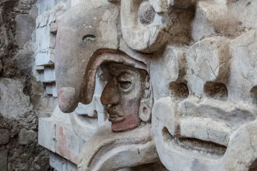 Ανακαλύφθηκε εκπληκτικός τάφος 1.400 ετών του πολιτισμού των Ζαποτέκ στο Μεξικό