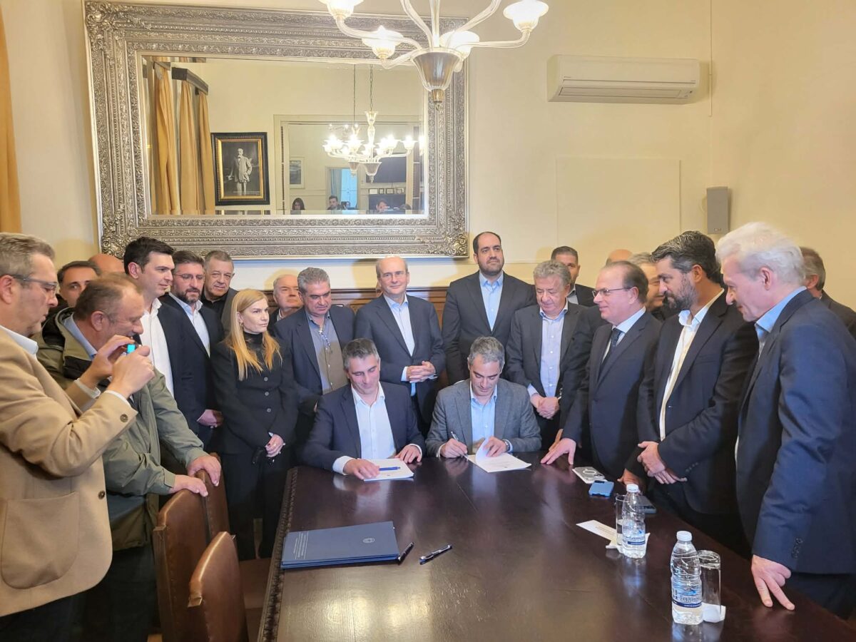 Χανιά: Υπεγράφη η σύμβαση για τον ΒΟΑΚ Χανιά – Ηράκλειο. Ενα έργο δεκαετιών γίνεται πράξη