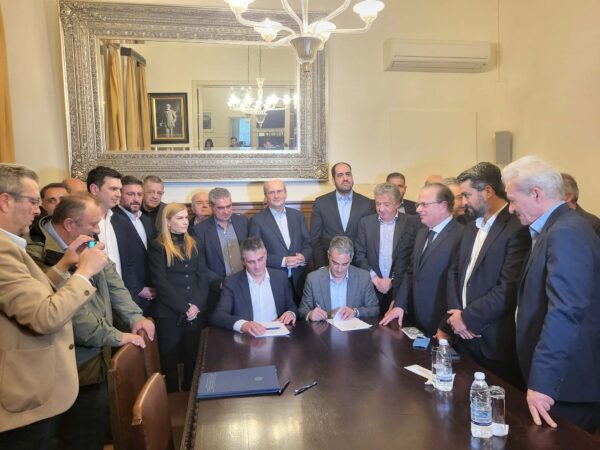 Χανιά: Υπεγράφη η σύμβαση για τον ΒΟΑΚ Χανιά – Ηράκλειο. Ενα έργο δεκαετιών γίνεται πράξη