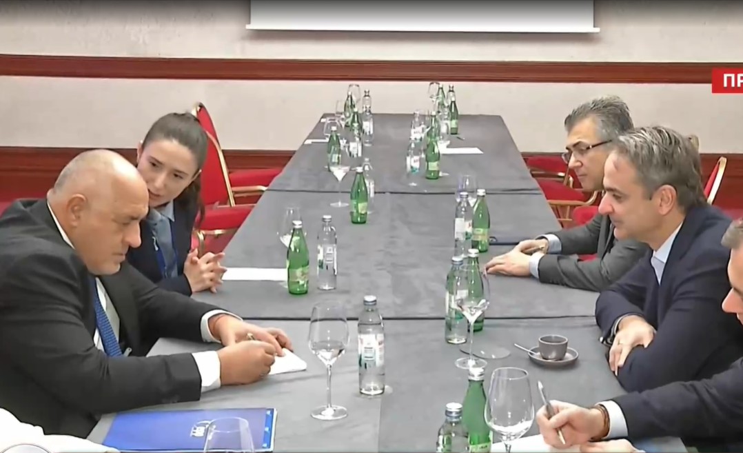 Επίσκεψη Κ. Μητσοτάκη στο Ζάγκρεμπ: Κάθετος διάδρομος και ενεργειακή ασφάλεια στο επίκεντρο συνάντησης με τον Μπ. Μπορίσοφ