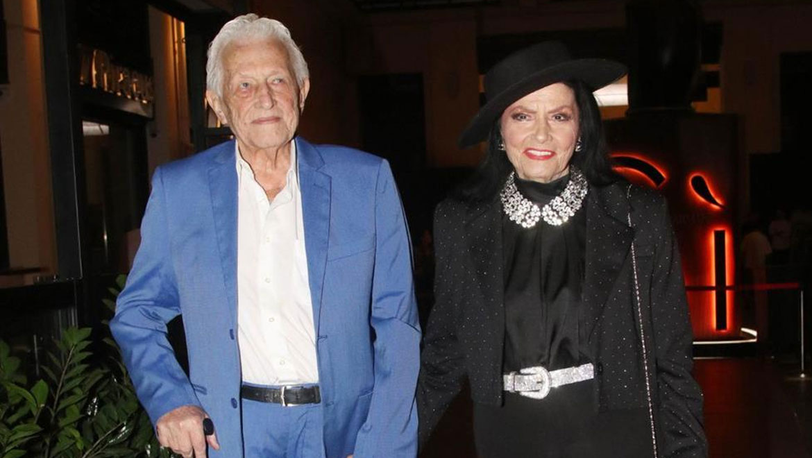 Πένθος για τη Ζωζώ Σαπουντζάκη – Έφυγε από τη ζωή ο σύντροφός της