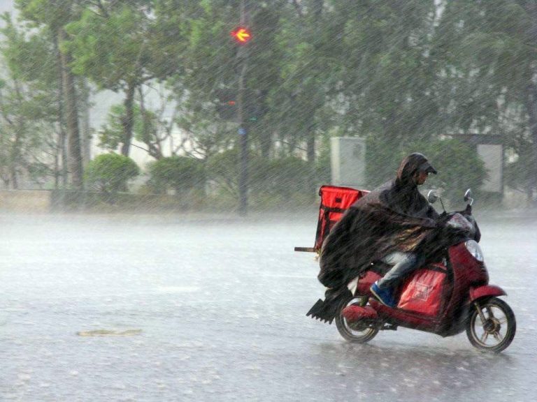 Οι προβλεπόμενες ρυθμίσεις για εργασία σε συνθήκες κακοκαιρίας