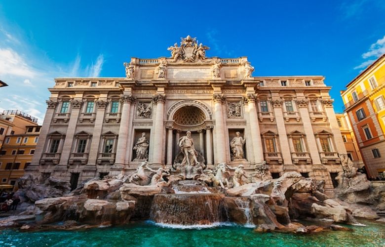 Οι τουρίστες θα πληρώνουν, από σήμερα, εισιτήριο 2 ευρώ για να θαυμάζουν από κοντά την «Φοντάνα Ντι Τρέβι»