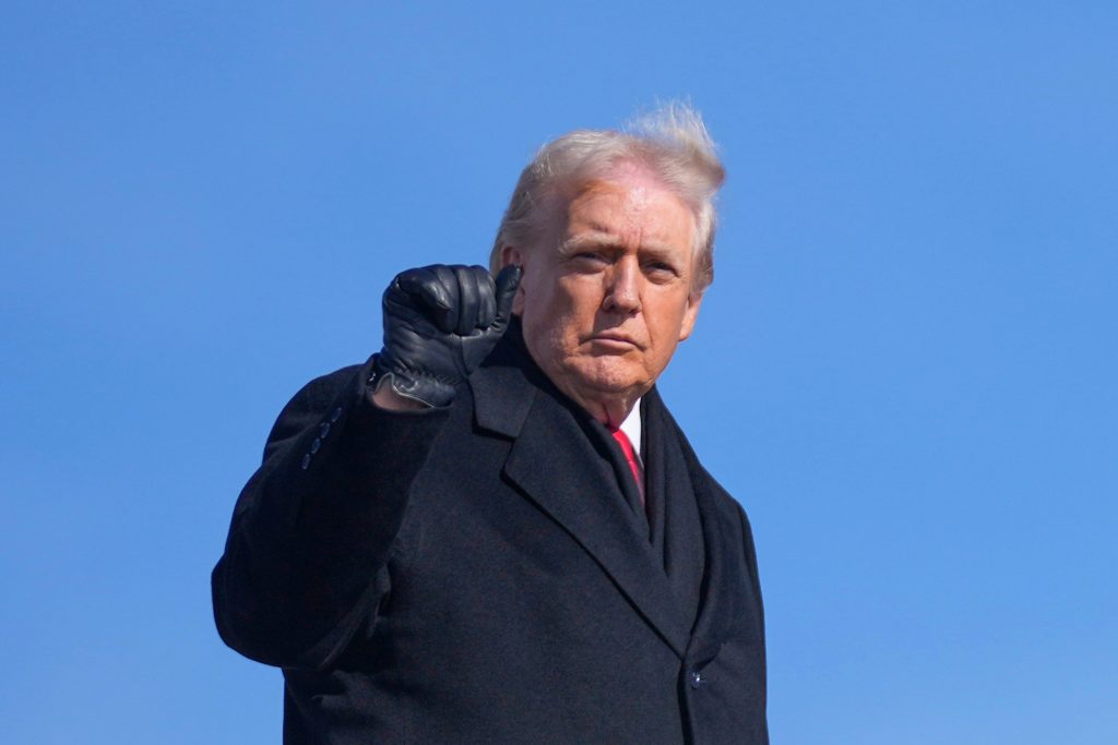 ΗΠΑ: Yπογραφή νομοσχεδίου από τον Τραμπ που βάζει τέλος στη δημοσιονομική παράλυση