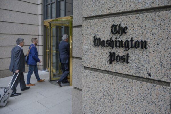 «Κύμα» απολύσεων στη Washington Post – «Οι περισσότεροι ξένοι ανταποκριτές πρόκειται να χάσουν τη δουλειά τους»