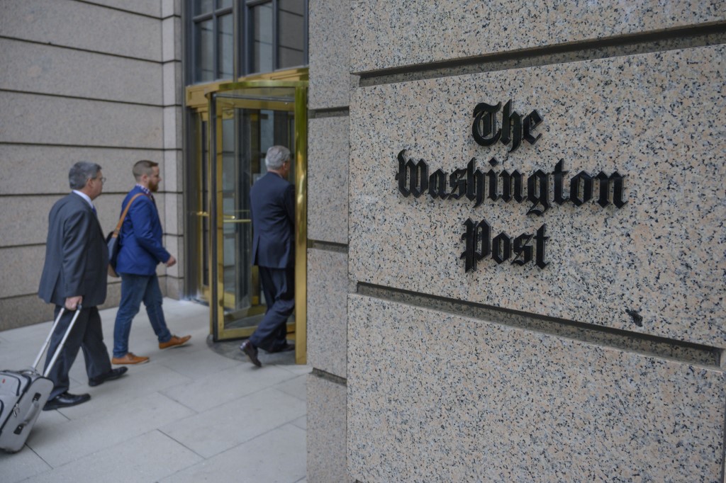 «Κύμα» απολύσεων στη Washington Post – «Οι περισσότεροι ξένοι ανταποκριτές πρόκειται να χάσουν τη δουλειά τους»