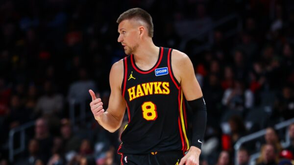 Έγγραφα της υπόθεσης Επστάιν αναφέρουν τον Πορζίνγκις, αλλά δεν οδήγησαν σε κατηγορίες