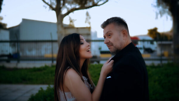 «Ερωτευμένη»: Ντουέτο-έκπληξη των Ματθαίου Γιαννούλη και Ιουλίας Κουκουβέ!