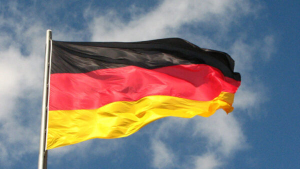 Γερμανία: Υπέρ της παροχής μεγαλύτερης βοήθειας στην Ουκρανία τάσσεται ένας στους δύο Γερμανούς