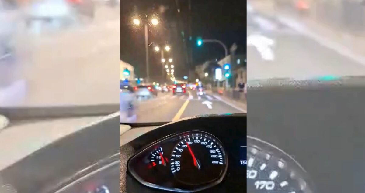 Καλλιθέα: Η δραματική μεταφορά του 2χρονου κοριτσιού που ανασύρθηκε από σιντριβάνι μέσα από το περιπολικό