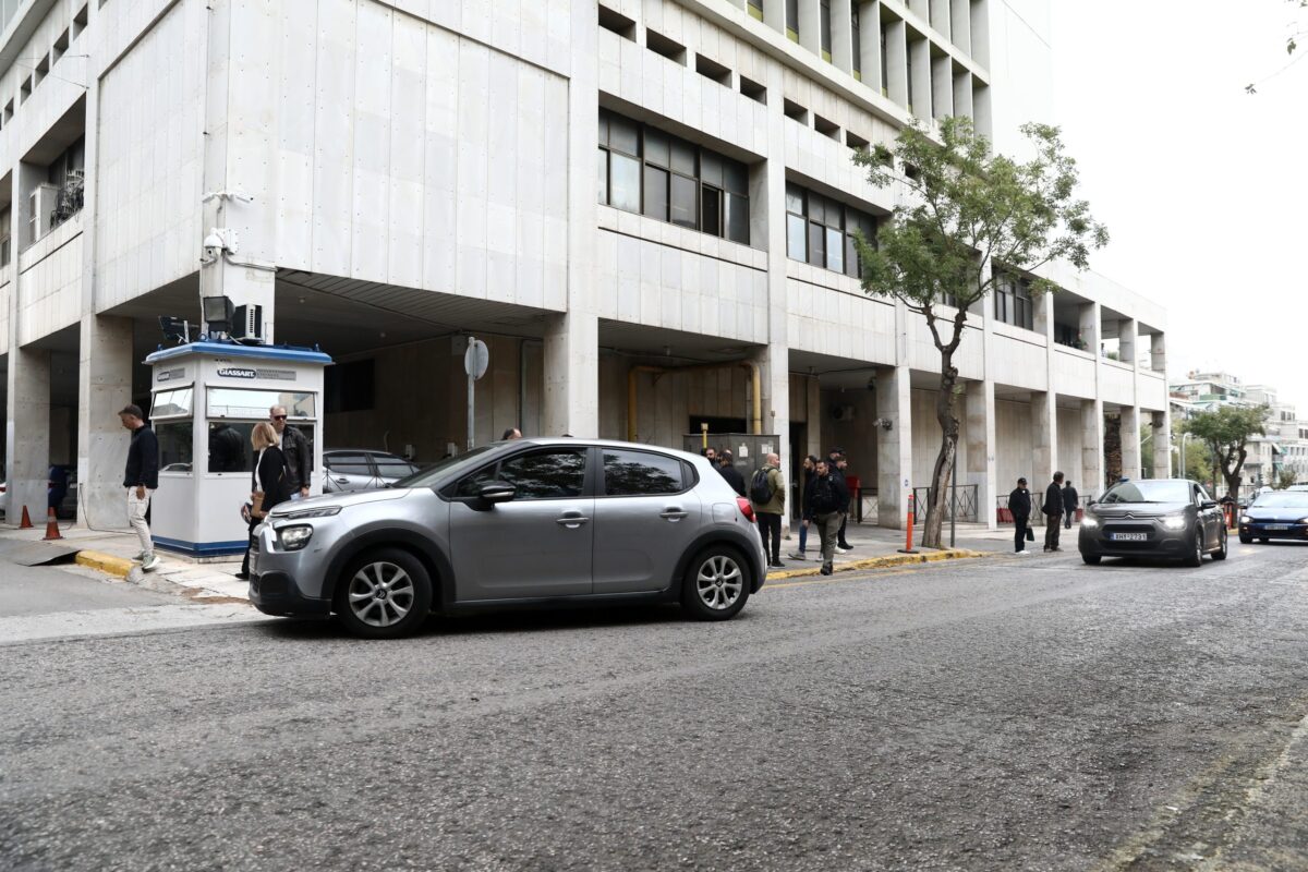 Τι κατέθεσε η μητέρα του 27χρονου επιχειρηματία που δολοφονήθηκε στη Νέα Πέραμο – Πού στρέφονται οι έρευνες