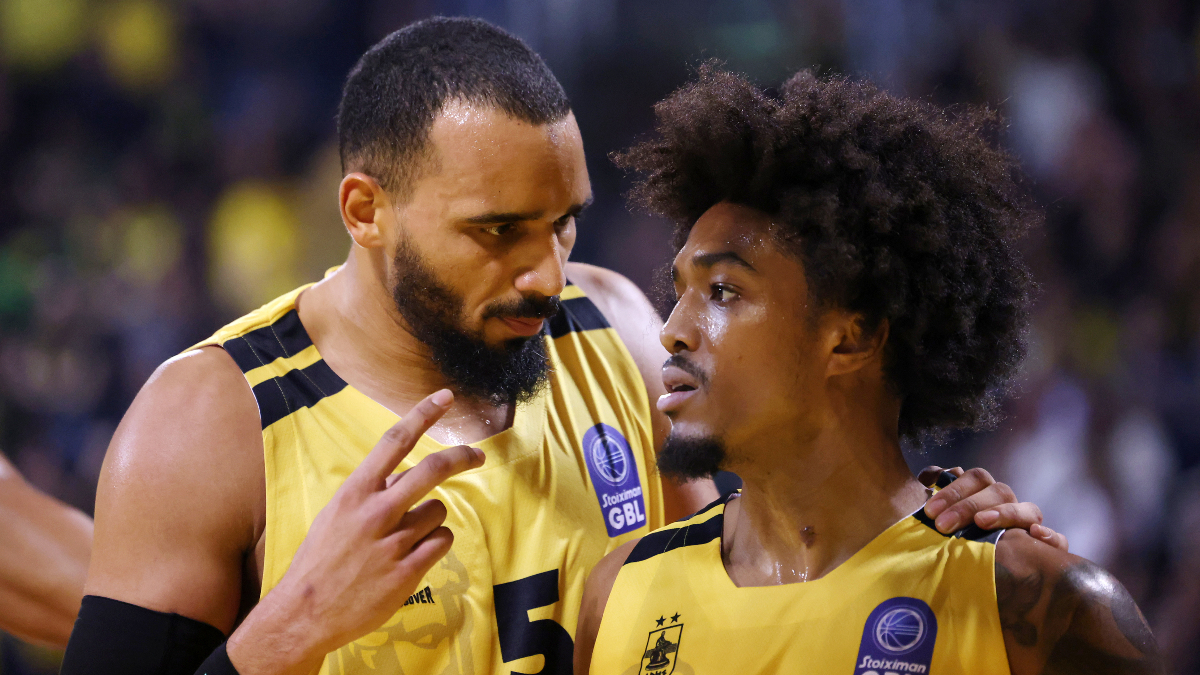 Τα δίνει όλα ο Άρης στην Ρουμανία για την πρόκριση απέναντι στην Κλουζ