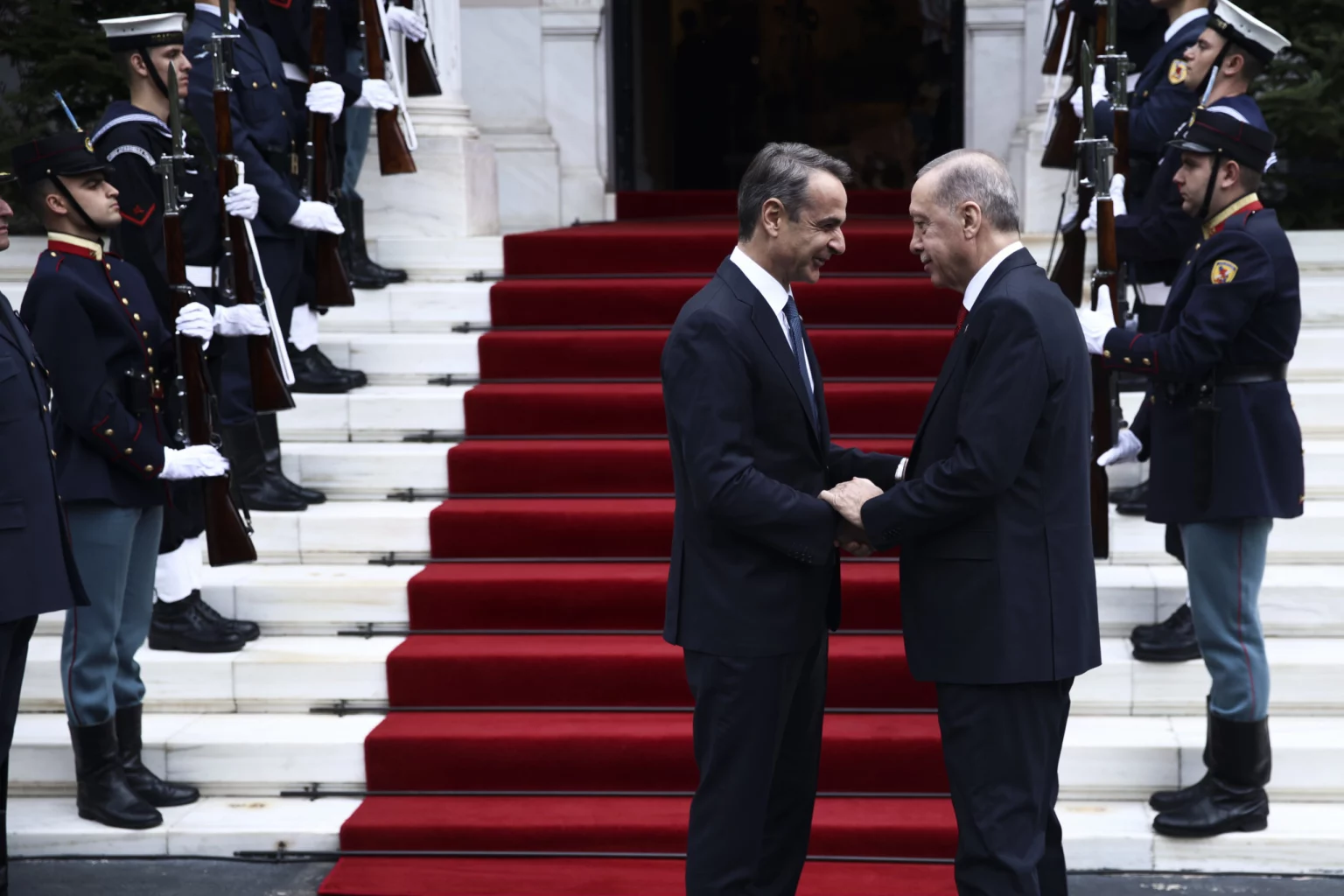 Συνάντηση Μητσοτάκη – Ερντογάν: Τι επισημαίνουν αναλυτές στο ΕΡΤnews