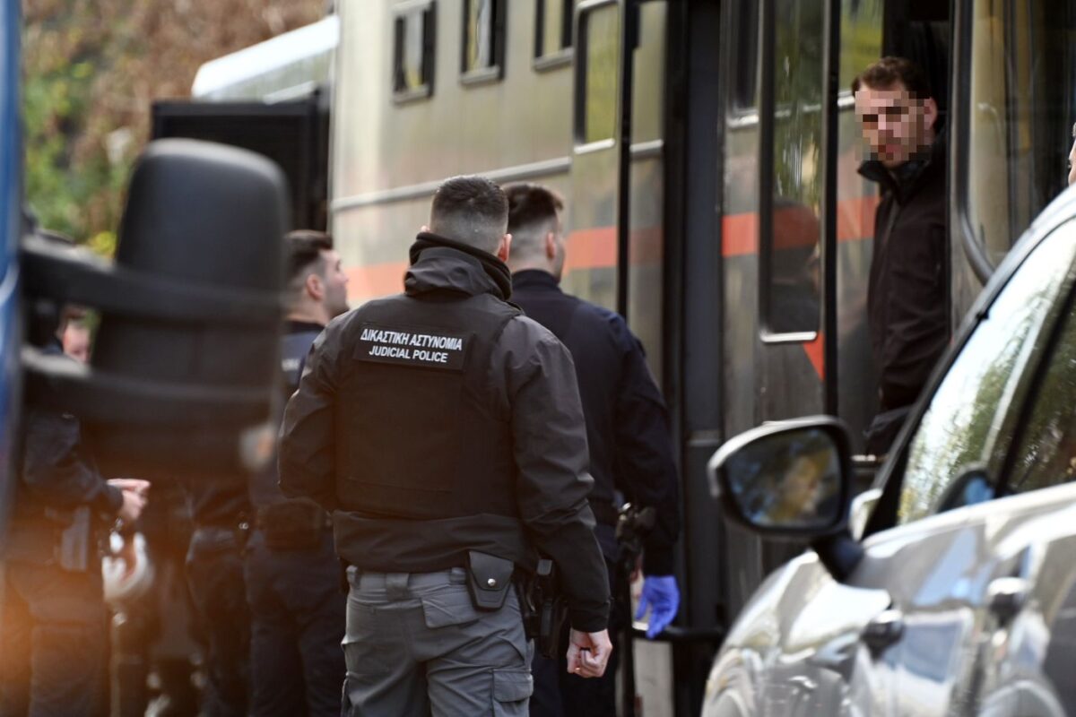 Η διαδρομή της εξάρθρωσης του κυκλώματος λαθραίων τσιγάρων – Ενώπιον της ανακρίτριας ο «Πούτιν» και ο «πρόεδρος»