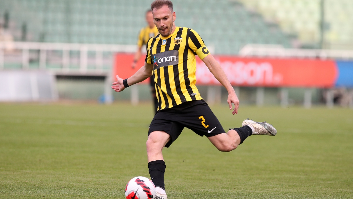 “Κρέμασε” τα παπούτσια του ο Μπακάκης