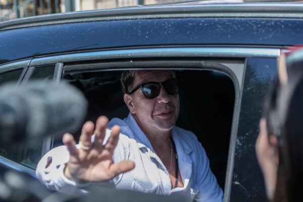 Στο νοσοκομείο ο Γιώργος Μαζωνάκης, θα υποβληθεί σε επέμβαση